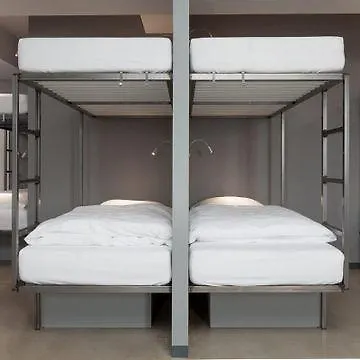Hlemmur Square Hostel *