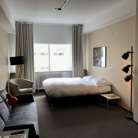Hostel Hlemmur Square *
